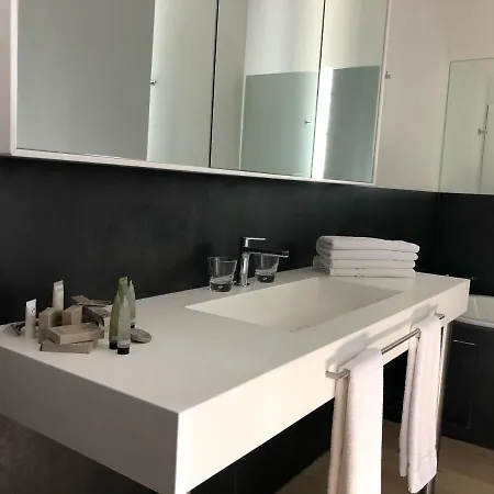 Hotel Le Pre Du Moulin - Maison Alonso - & Restaurant 3*