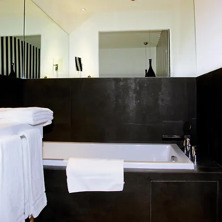 Le Pre Du Moulin - Maison Alonso - & Restaurant 3*