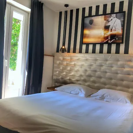 Le Pre Du Moulin - Maison Alonso - & Restaurant
